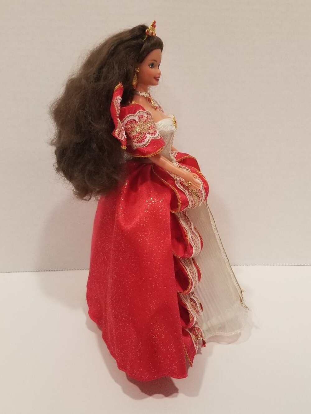 1997 Happy Holidays Barbie 10th Anniversary Doll, VGUC-EUC - Picture 5 of 12